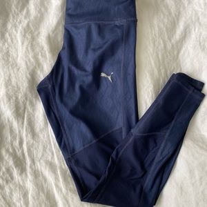 Dark blue Puma leggings in size M